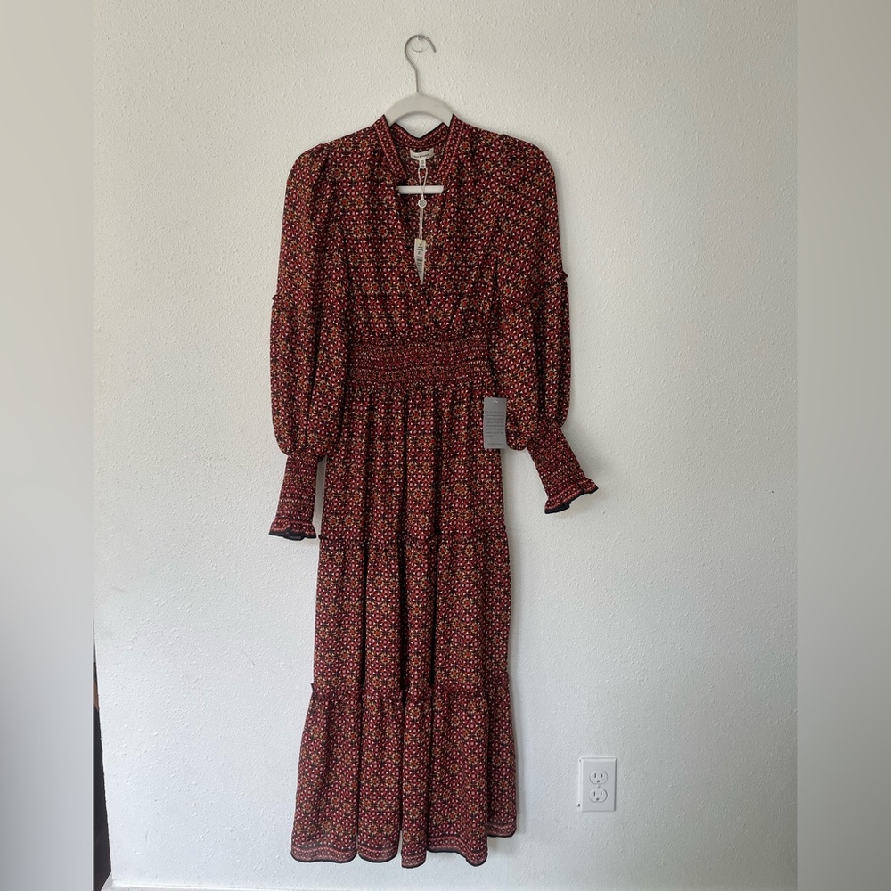 NWT XS Max Studio Dress